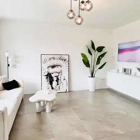 Lilamoon Dortmund Flughafen Parkplatz Netflix 80qm Erdgeschoss Apartment Unna