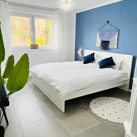 Lilamoon Dortmund Flughafen Parkplatz Netflix 80qm Erdgeschoss Appartement