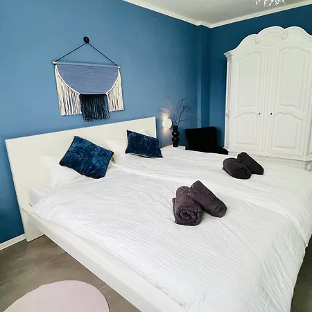 Lilamoon Dortmund Flughafen Parkplatz Netflix 80qm Erdgeschoss Unna