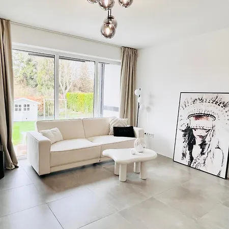 Lilamoon Dortmund Flughafen Parkplatz Netflix 80qm Erdgeschoss Apartment Unna