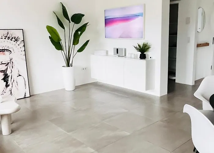 Lilamoon Dortmund Flughafen Parkplatz Netflix 80qm Erdgeschoss