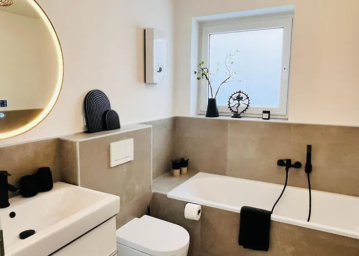 Lilamoon Dortmund Flughafen Parkplatz Netflix 80qm Erdgeschoss