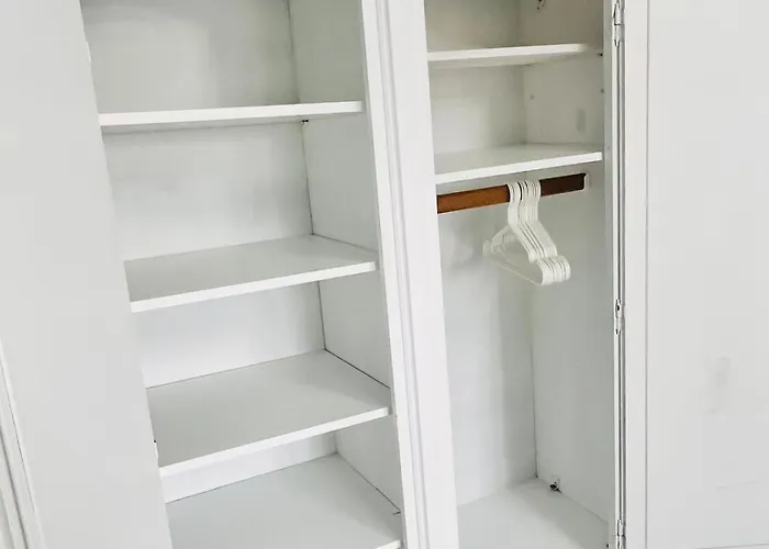 Lilamoon Dortmund Flughafen Parkplatz Netflix 80qm Erdgeschoss *