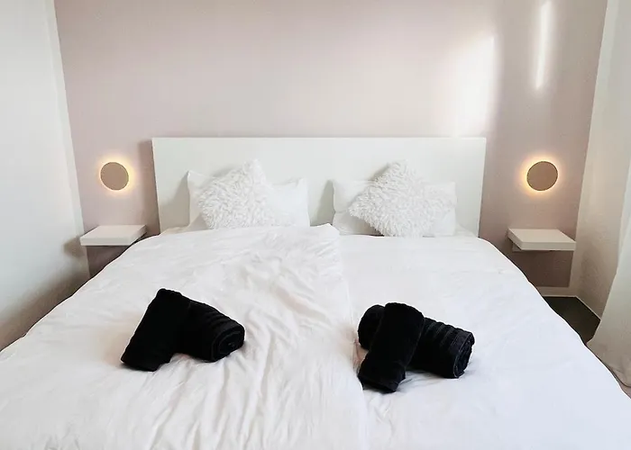 Lilamoon Dortmund Flughafen Parkplatz Netflix 80qm Erdgeschoss Appartement *