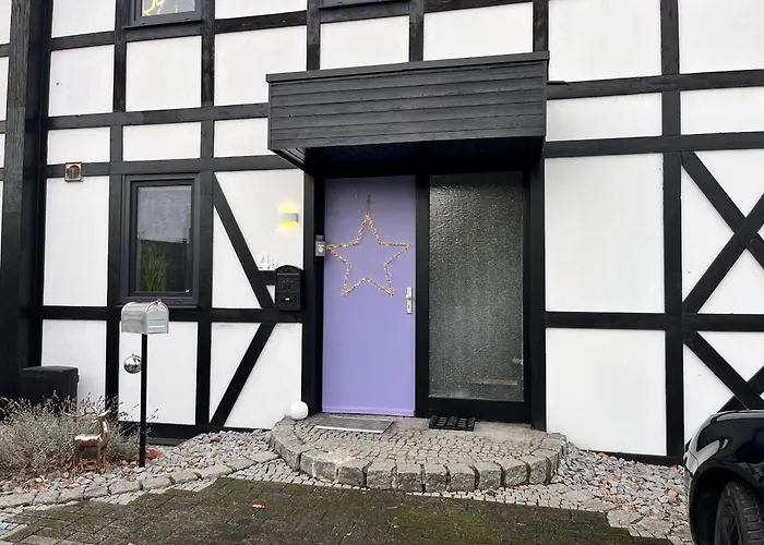 Lilamoon Dortmund Flughafen Parkplatz Netflix 80qm Erdgeschoss